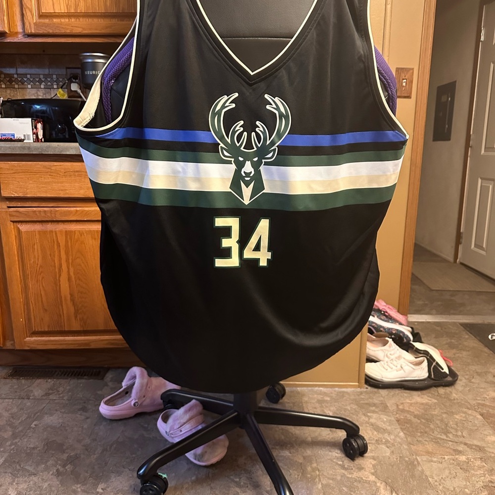 Fanatics Black and Green Milwaukee Bucks Jersey